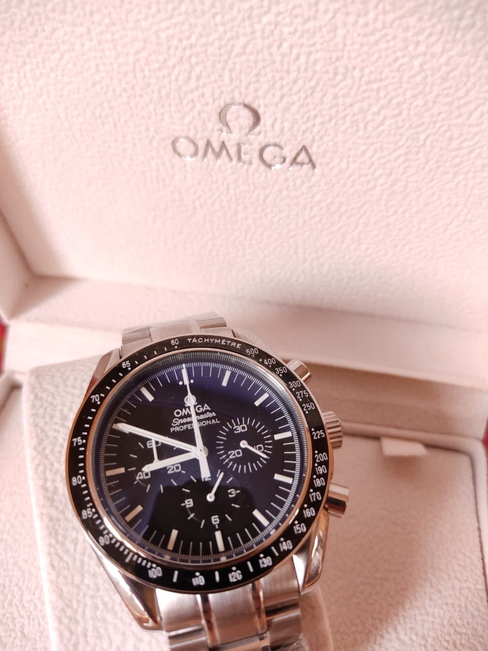 Omega Speedmaster Moonwatch Professional